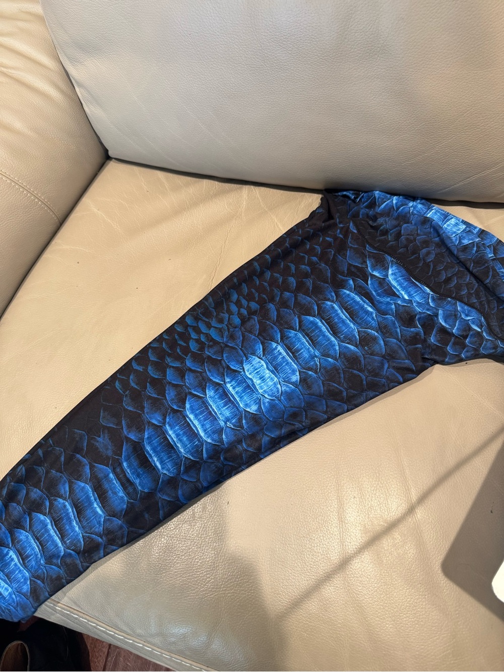 Niyama Sol Blue Dragon Print Leggings